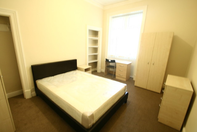  Image of 5 bedroom House Share to rent in Heaton Grove Heaton Newcastle upon Tyne NE6 at Heaton Grove Heaton Newcastle Upon Tyne, NE6 5NP