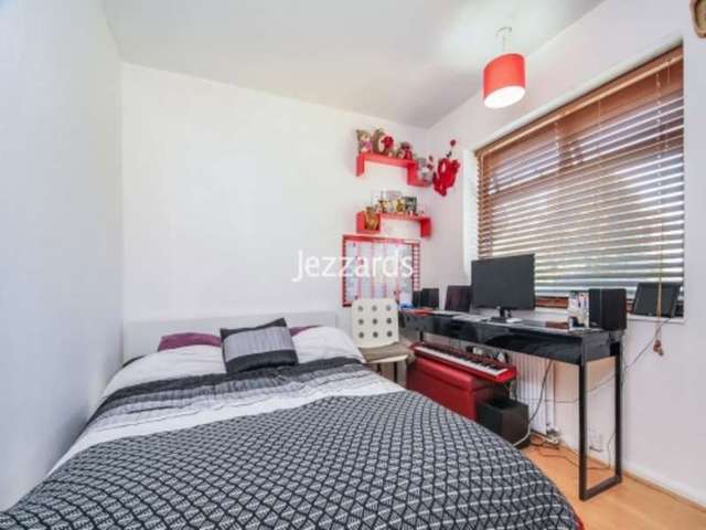  Image of 3 bedroom Terraced house for sale in Bishops Grove Hampton TW12 at Hampton, TW12 1AJ