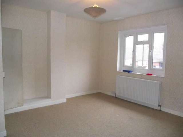  Image of 3 bedroom Terraced house to rent in Hamilton Road Fair Oak Eastleigh SO50 at Bishopstoke, SO50 6GF