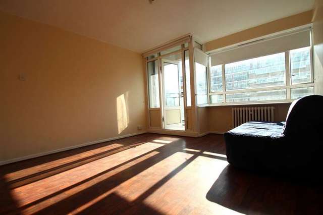  Image of 2 bedroom Flat to rent in Churchill Gardens London SW1V at Churchill Gardens Road  London, SW1V 3DT