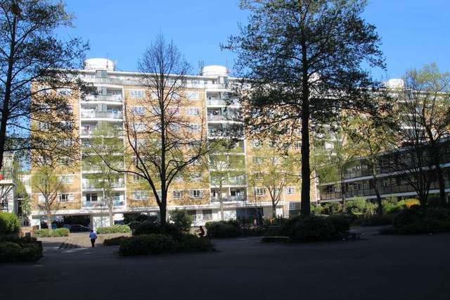  Image of 2 bedroom Flat to rent in Churchill Gardens London SW1V at Churchill Gardens Road  London, SW1V 3DT