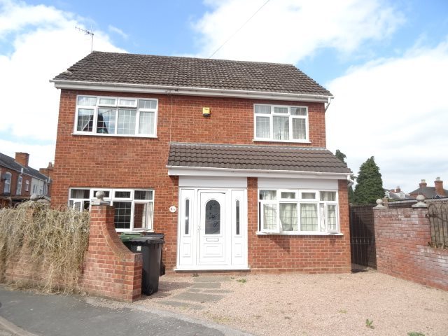  Image of 6 bedroom House Share to rent in Blakefield Walk Worcester WR2 at St Johns Worcester St John