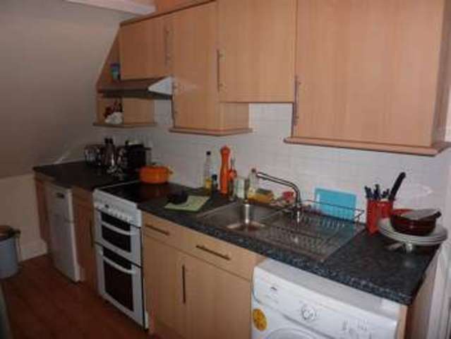  Image of 1 bedroom Flat to rent in Blenheim Road Redland Bristol BS6 at Blenheim Road  Bristol, BS6 7JW