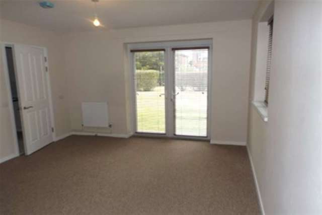  Image of 1 bedroom Studio flat to rent in Richmond Avenue Bognor Regis PO21 at Bognor Regis, PO21 2YD