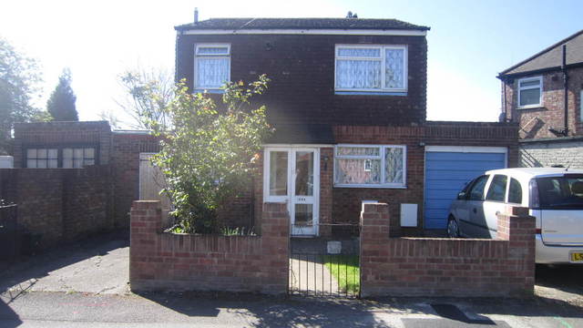  Image of 4 bedroom Detached house for sale in Bourne Avenue Hayes UB3 at Middlesex  Hayes, UB3 1QR