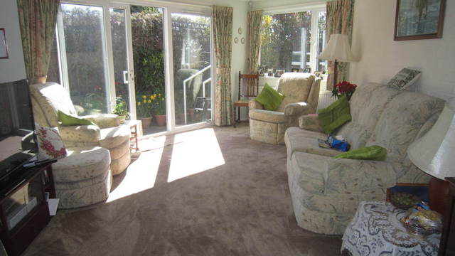  Image of 4 bedroom Detached house for sale in Bourne Avenue Hayes UB3 at Middlesex  Hayes, UB3 1QR