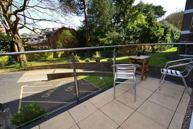  Image of 2 bedroom Flat for sale in Knyveton Road Boscombe Bournemouth BH1 at Knyveton Road  Bournemouth, BH1 3QZ