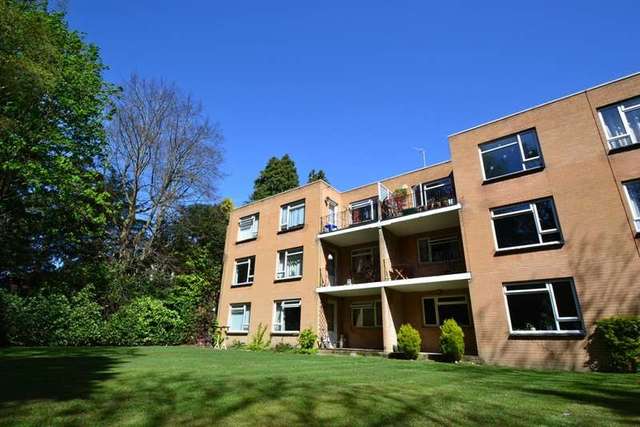  Image of 2 bedroom Flat for sale in Branksome Wood Road Westbourne Bournemouth BH4 at 41 Branksome Wood Road  Bournemouth, BH4 9JT