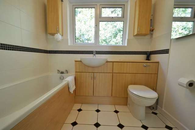  Image of 2 bedroom Flat for sale in Branksome Wood Road Westbourne Bournemouth BH4 at 41 Branksome Wood Road  Bournemouth, BH4 9JT