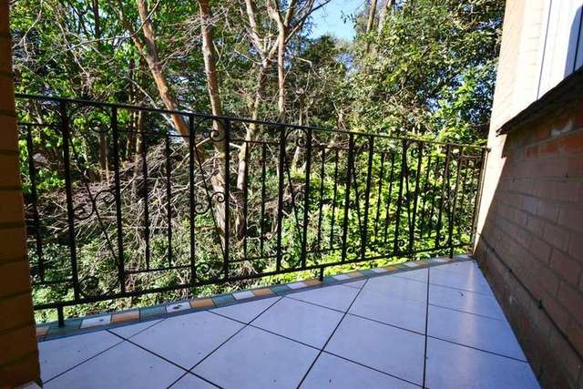  Image of 2 bedroom Flat for sale in Branksome Wood Road Westbourne Bournemouth BH4 at 41 Branksome Wood Road  Bournemouth, BH4 9JT