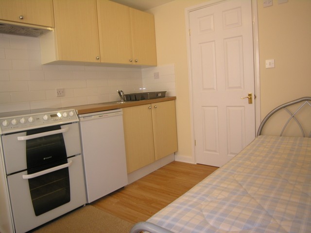  Image of Studio flat to rent in West Way Bournemouth BH9 at Bournemouth, BH9 3DT