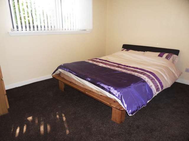  Image of 2 bedroom Flat to rent in Brabloch Park Paisley PA3 at Brabloch Park  Paisley, PA3 4QD