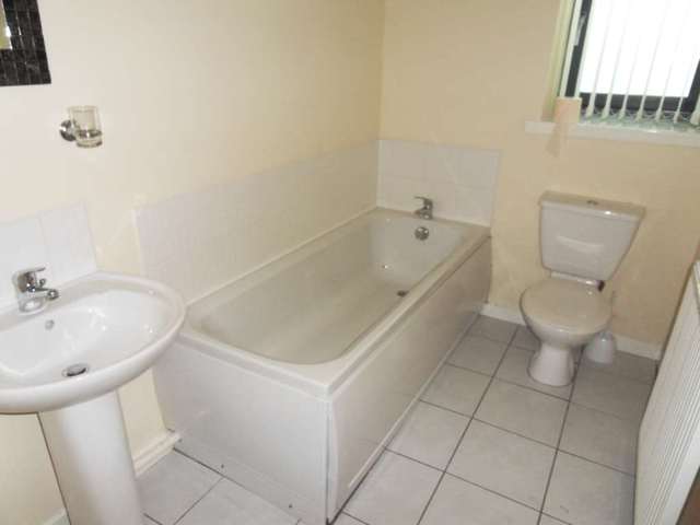  Image of 2 bedroom Flat to rent in Brabloch Park Paisley PA3 at Brabloch Park  Paisley, PA3 4QD