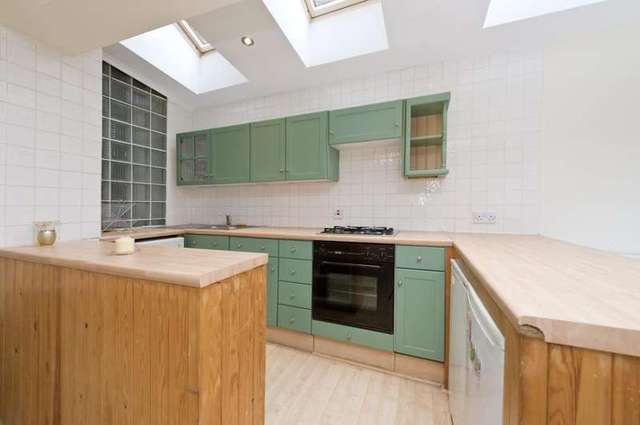  Image of 3 bedroom Property to rent in Bracewell Road London W10 at Bracewell Road  London, W10 6AE