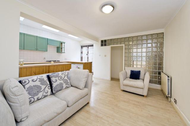  Image of 3 bedroom Property to rent in Bracewell Road London W10 at Bracewell Road  London, W10 6AE