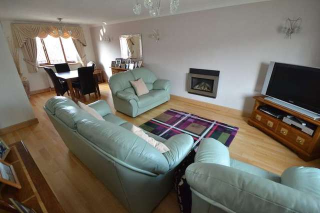  Image of 3 bedroom Detached house for sale in Bradford Road Wrenthorpe Wakefield WF2 at Wrenthorpe Wakefield West Yorkshire, WF2 0QH