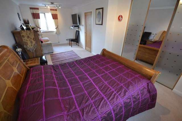  Image of 3 bedroom Detached house for sale in Bradford Road Wrenthorpe Wakefield WF2 at Wrenthorpe Wakefield West Yorkshire, WF2 0QH