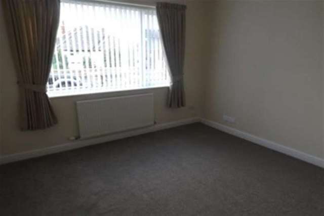  Image of 3 bedroom Detached house to rent in Braeside Avenue Hawarden Deeside CH5 at Deeside, CH5 3HW