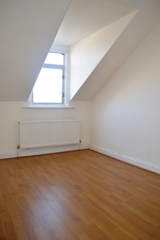  Image of 2 bedroom Flat to rent in Brigstock Road Thornton Heath CR7 at Thornton Heath, CR7 7JE