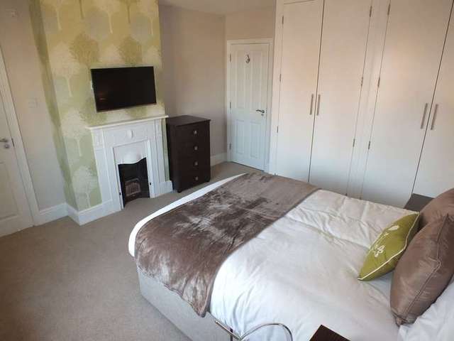  Image of 1 bedroom Detached house to rent in Brisbane Road Tilehurst Reading RG30 at Reading Berkshire Tilehurst, RG30 2PE