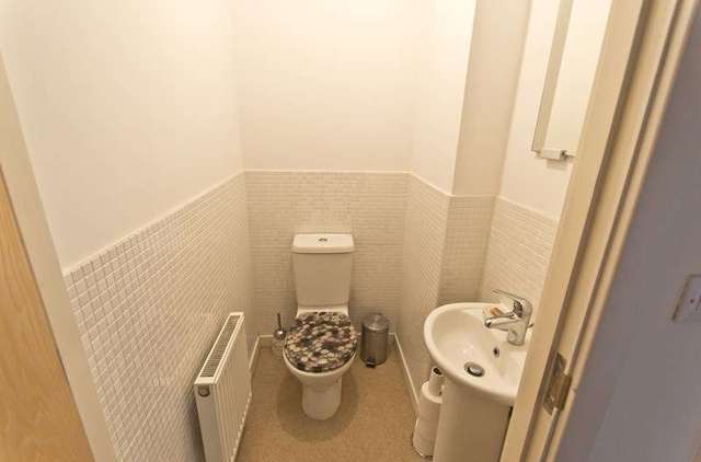  Image of 2 bedroom Property to rent in Bristnall Hall Road Oldbury B68 at Bristnall Hall Road  Oldbury, B68 9TZ