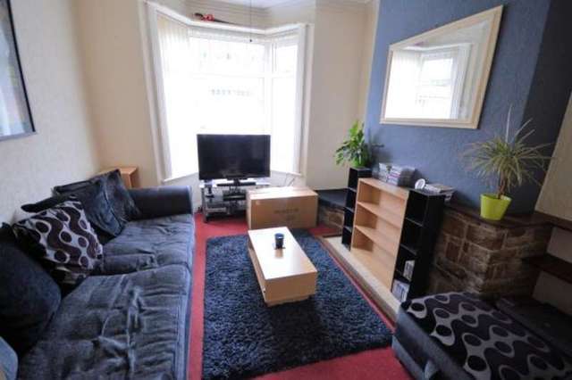  Image of 2 bedroom Town House for sale in Britannia Street Scarborough YO12 at Britannia Street  Scarborough, YO12 7DN