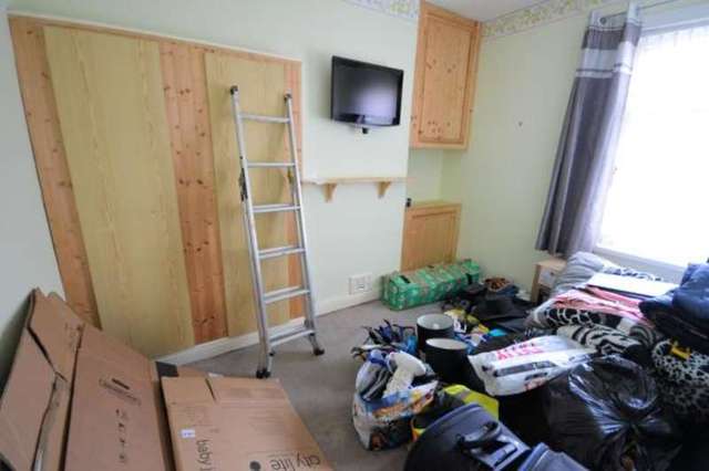  Image of 2 bedroom Town House for sale in Britannia Street Scarborough YO12 at Britannia Street  Scarborough, YO12 7DN
