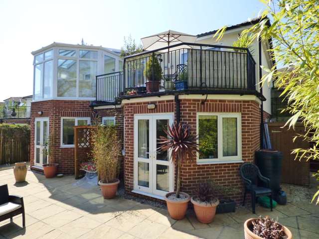  Image of 4 bedroom Detached house for sale in Broadley Drive Torquay TQ2 at Broadley Drive Livermead Torquay, TQ2 6UE