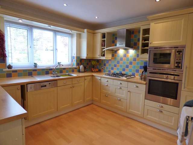  Image of 4 bedroom Detached house for sale in Broadley Drive Torquay TQ2 at Broadley Drive Livermead Torquay, TQ2 6UE