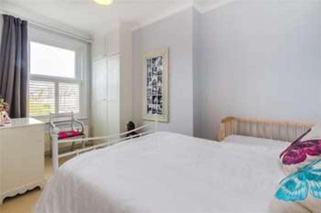  Image of 4 bedroom Terraced house for sale in Brookwood Road London SW18 at London  West Hill, SW18 5BL