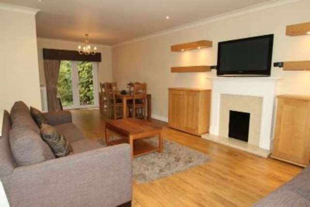  Image of 3 bedroom Semi-Detached house to rent in Broomfield Lane Hale Altrincham WA15 at ALTRINCHAM, WA15 9AS