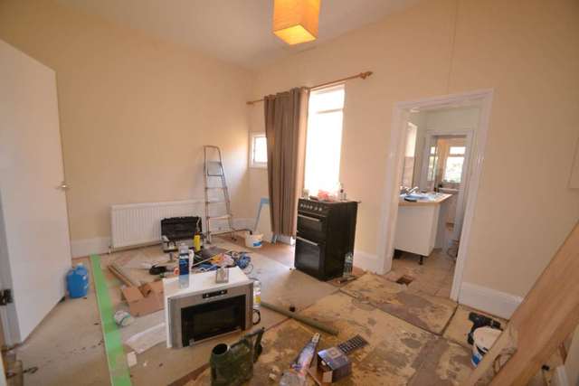  Image of 1 bedroom Flat to rent in Broomhouse Road London SW6 at Broomhouse Road  London, SW6 3QU