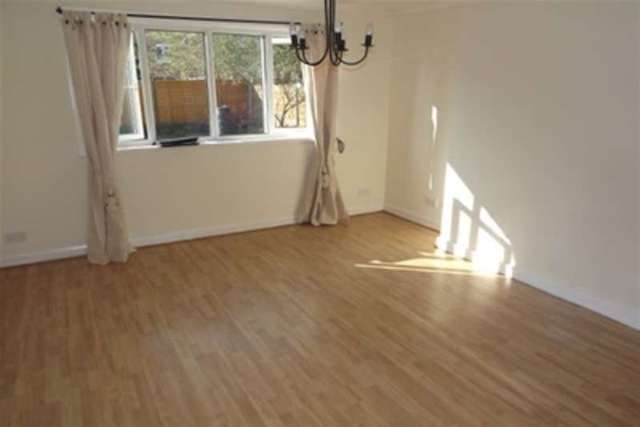  Image of 3 bedroom Detached house to rent in Budsworth Avenue Withington Manchester M20 at Manchester, M20 1AF