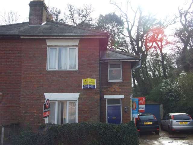  Image of 4 bedroom Detached house to rent in Burgess Road Shirley Southampton SO16 at Bassett  Southampton, SO16 7AB