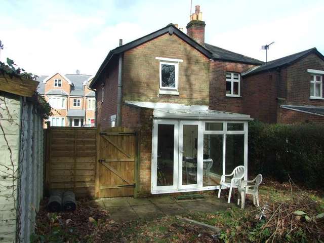  Image of 4 bedroom Detached house to rent in Burgess Road Shirley Southampton SO16 at Bassett  Southampton, SO16 7AB