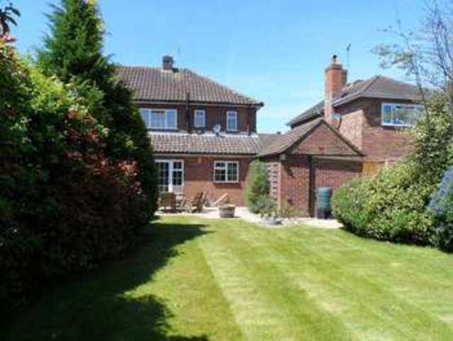  Image of 3 bedroom Semi-Detached house to rent in Pipers Close Burnham Slough SL1 at Pipers Close Burnham Slough, SL1 8AW