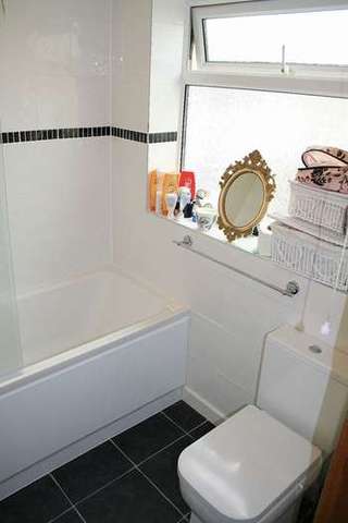  Image of 2 bedroom Terraced house to rent in Burton Road Lincoln LN1 at Burton Road  Lincoln, LN1 3JZ