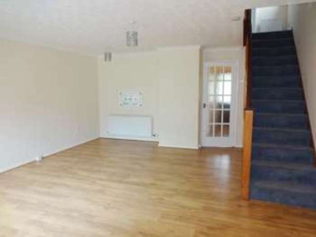  Image of 3 bedroom Detached house to rent in Bushy Coombe Gardens Glastonbury BA6 at Bushy Coombe Gardens  Glastonbury, BA6 8JT