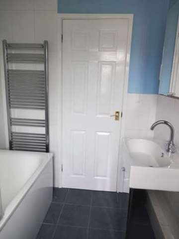  Image of 3 bedroom Detached house to rent in Bushy Coombe Gardens Glastonbury BA6 at Bushy Coombe Gardens  Glastonbury, BA6 8JT