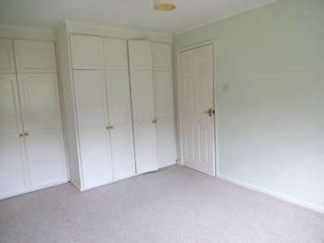  Image of 3 bedroom Detached house to rent in Bushy Coombe Gardens Glastonbury BA6 at Bushy Coombe Gardens  Glastonbury, BA6 8JT