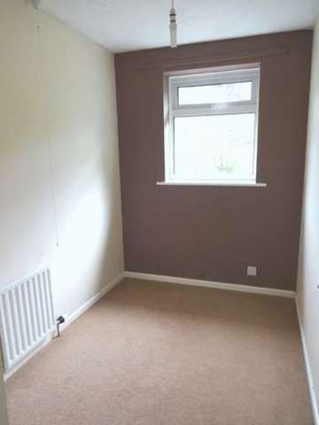  Image of 3 bedroom Detached house to rent in Bushy Coombe Gardens Glastonbury BA6 at Bushy Coombe Gardens  Glastonbury, BA6 8JT