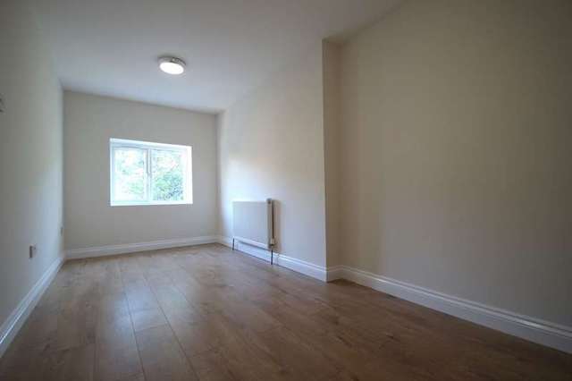  Image of 3 bedroom Flat to rent in Caedmon Road London N7 at Caedmon Road  London, N7 6DH