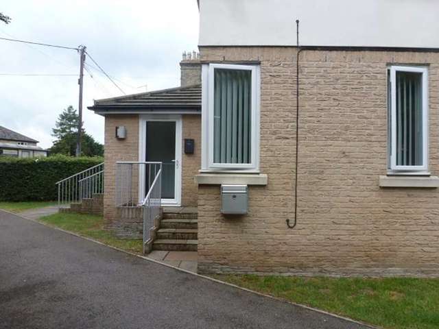  Image of 1 bedroom Flat to rent in Cambridge Road Godmanchester Huntingdon PE29 at 25 Cambridge Road  Godmanchester, PE29 2BW