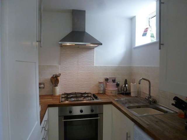  Image of 1 bedroom Flat to rent in Cambridge Road Godmanchester Huntingdon PE29 at 25 Cambridge Road  Godmanchester, PE29 2BW