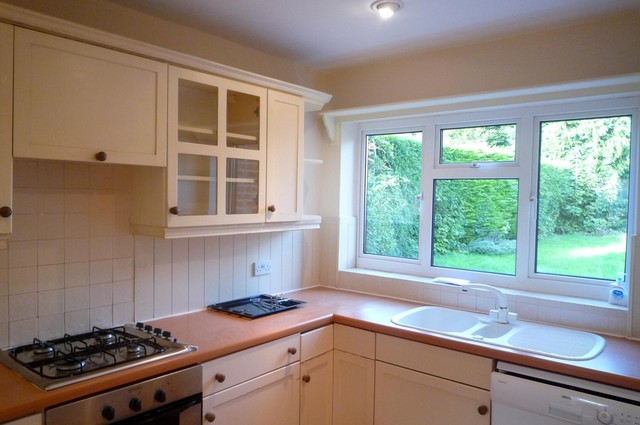  Image of 4 bedroom Detached house to rent in Campbell Crescent East Grinstead RH19 at 49 Campbell Crescent  East Grinstead, RH19 1JT