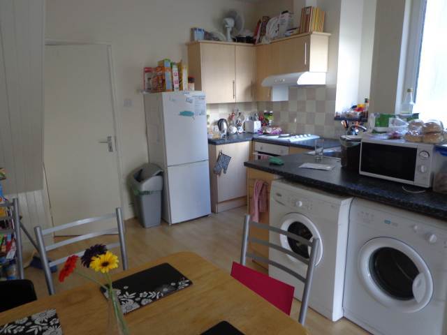  Image of 4 bedroom Detached house to rent in Canada Road Gabalfa Cardiff CF14 at Heath Cardiff Roath, CF14 3BW