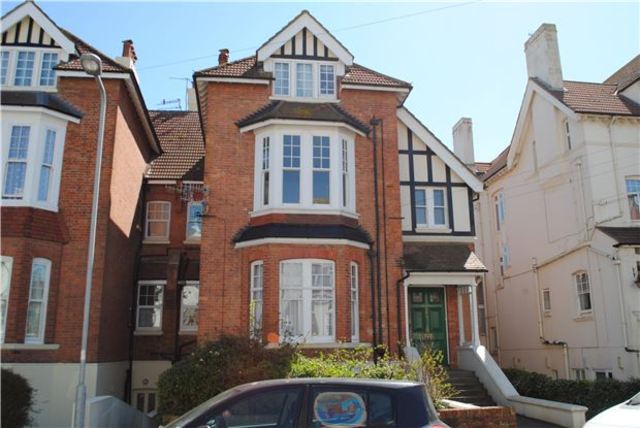  Image of 2 bedroom Flat for sale in Cantelupe Road Bexhill-on-Sea TN40 at East Sussex, TN40 1JG