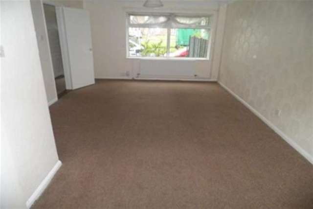  Image of 3 bedroom Detached house to rent in Canterbury Road Sittingbourne ME10 at Sittingbourne, ME10 4JA