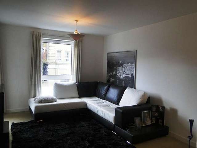  Image of 1 bedroom Flat to rent in Canute Road Southampton SO14 at Canute Road Ocean Village Southampton, SO14 3FJ