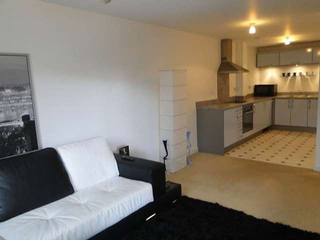  Image of 1 bedroom Flat to rent in Canute Road Southampton SO14 at Canute Road Ocean Village Southampton, SO14 3FJ